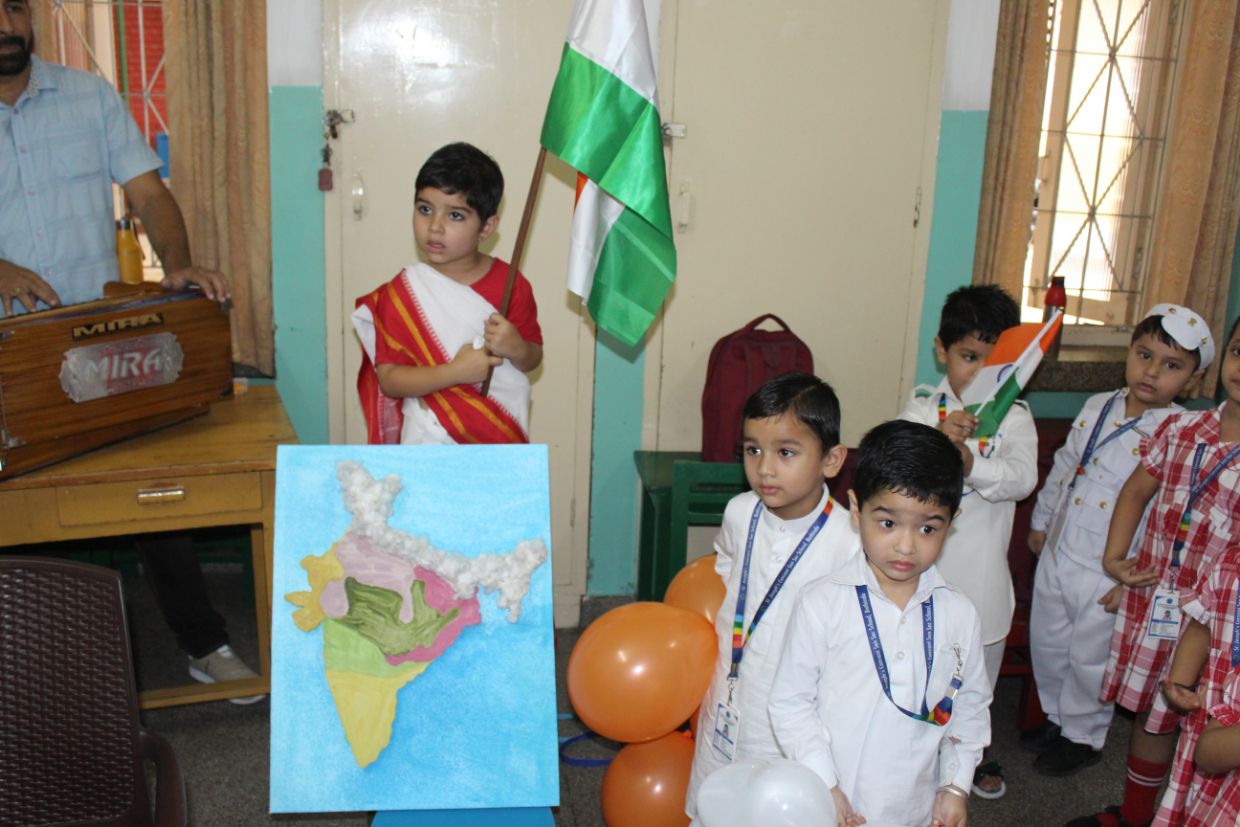 PATRIOTIC SONG COMPETITION (KG BLOCK)